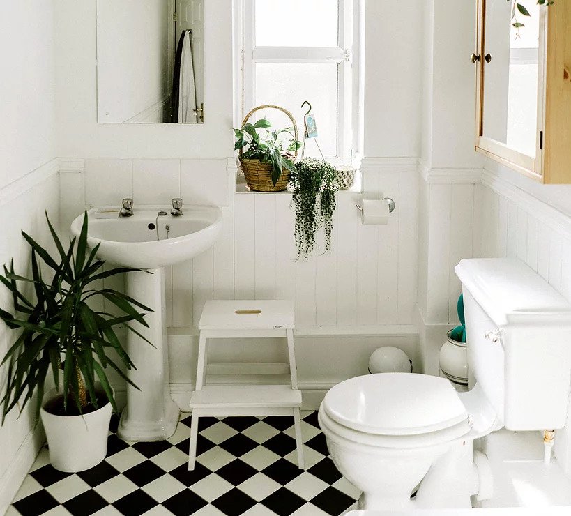 Odor Removal in Denver Colorado 1 clean bathroom